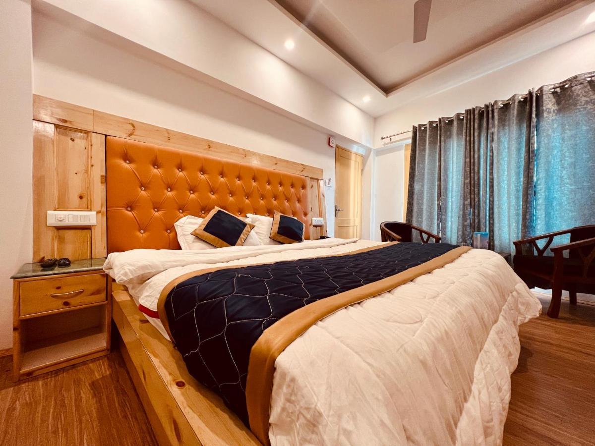 The Radhika - A Luxury Resort In Mountains Manāli Esterno foto